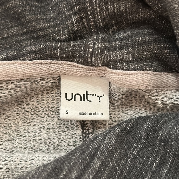 Unity Oversized Sweatshirt - Picture 6 of 6